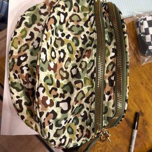 LGS Exclusive Zippy Bum Bag! Viral crossbody Bum Bag...New Colors!